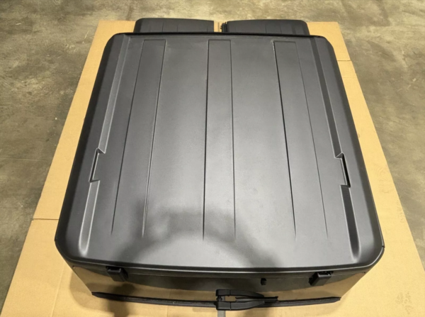 NEW TAKE OFF OEM FORD BRONCO
HARD TOP ROOF 2 DOOR W/PANELS M2DB-X502G33-ESSMID - Image 2
