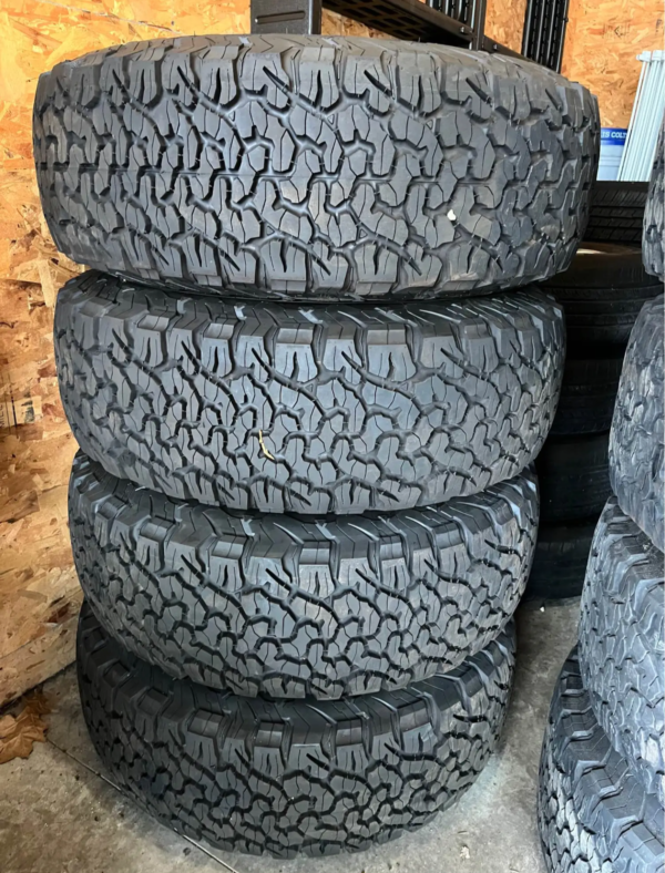 Ford F150 RaptorR Beadlock Wheels and Tires 37/12.50/17 - Image 2