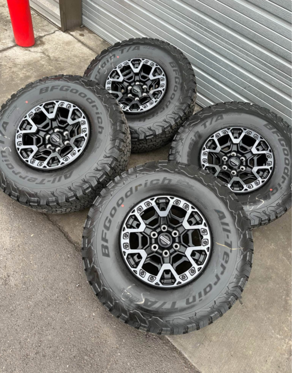 2024 Ford Raptor R wheels &37" tires - Image 3